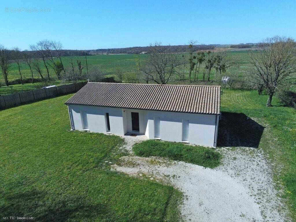 Maison à MANSLE