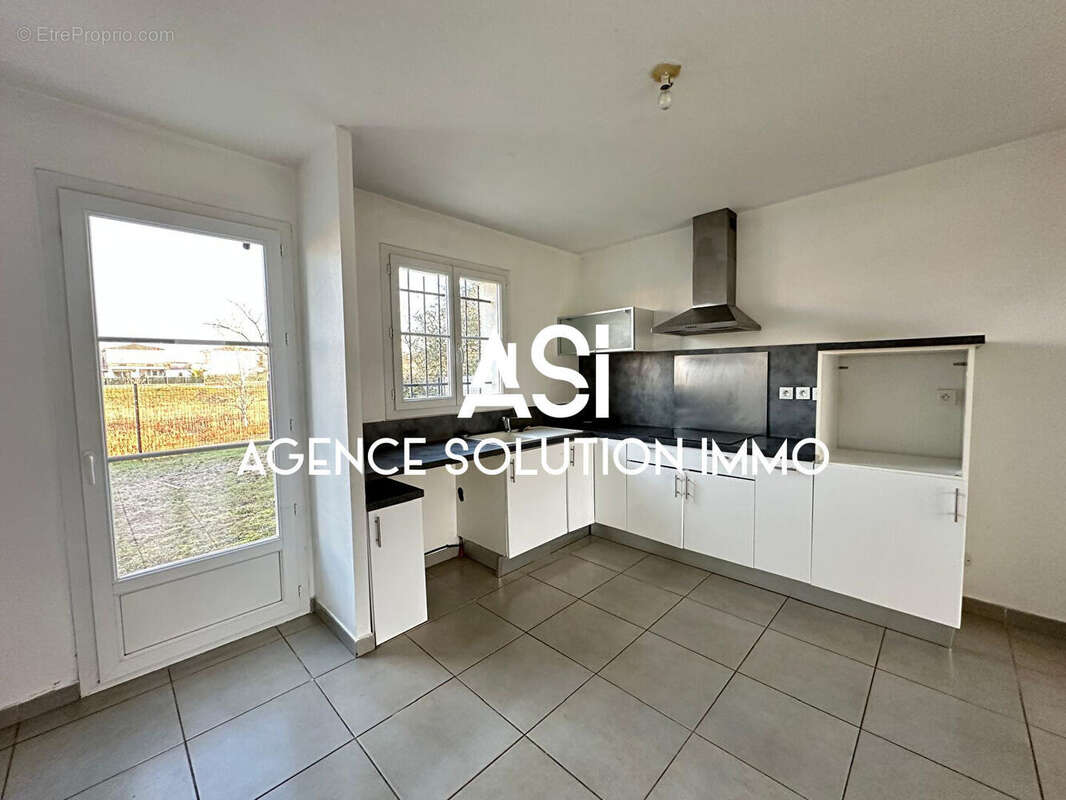 Maison 110 m² à Montelimar  - photo 4