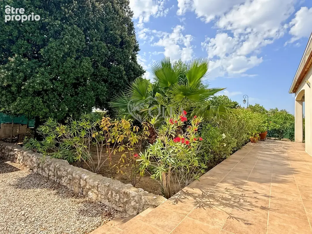 Maison 4 pièces 121 m² à vendre à Uzes (30700) - photo 3
