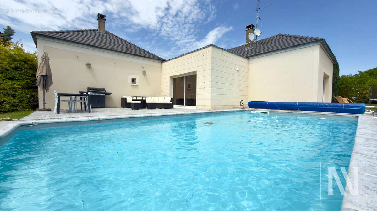 Superbe maison familiale de 177 m2 avec piscine et double garage - photo 19