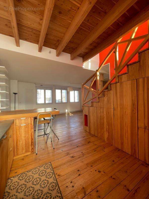 Duplex 130m2 quartier Ruchoux 5 pièces LIMOGES (87) - photo 2