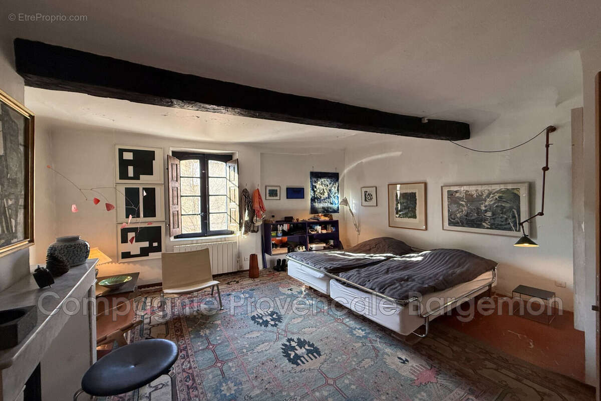 Appartement à BARGEMON