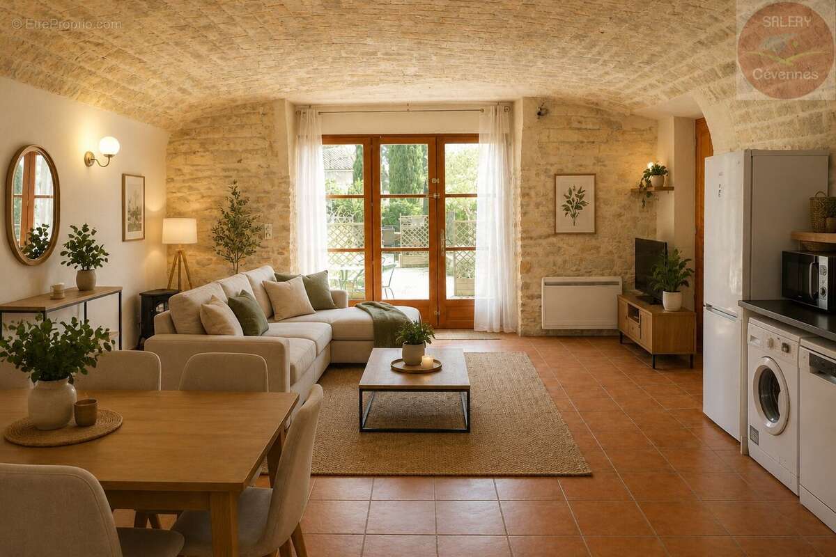 Appartement à CANAULES-ET-ARGENTIERES