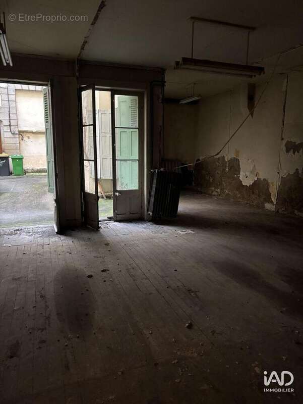 Photo 4 - Commerce à SAINT-ETIENNE