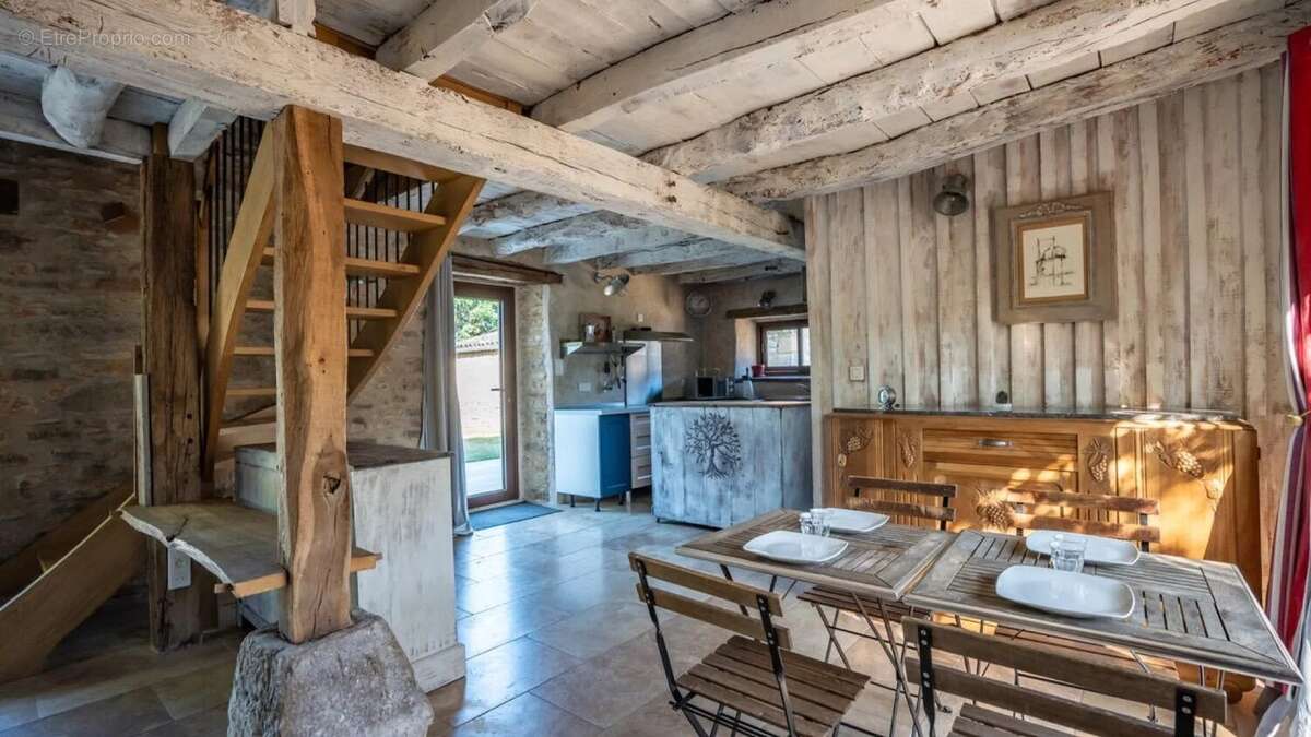 Secteur Figeac - Ravissante Maison de charme en pierre restaurée - photo 12