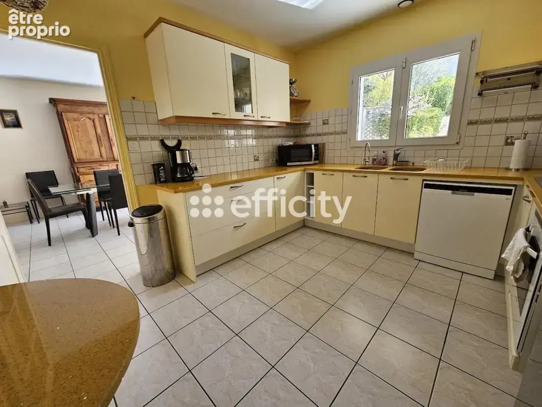 Maison 6 pièces 157 m² à vendre à La Rochelle (17000) - photo 5