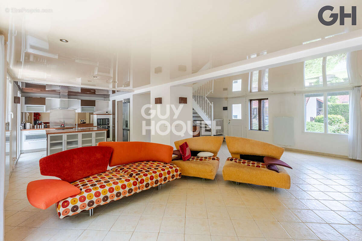 Charmante maison de 5 pieces  (109.78 m²)  à soisy-sur-seine - photo 2
