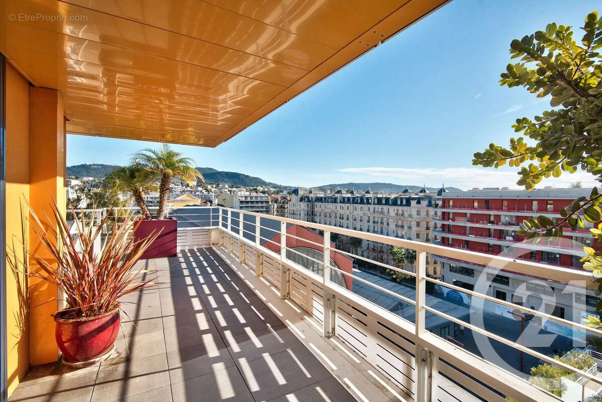 Appartement à NICE