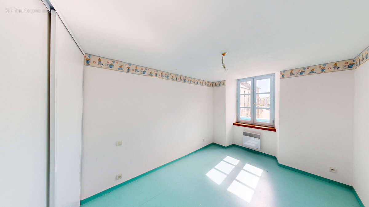 Maison à RIEUPEYROUX