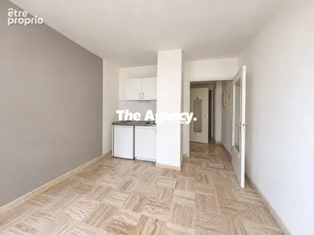 Appartement 1 pièce 20 m² à vendre à Marseille-7e (13007) - photo 2