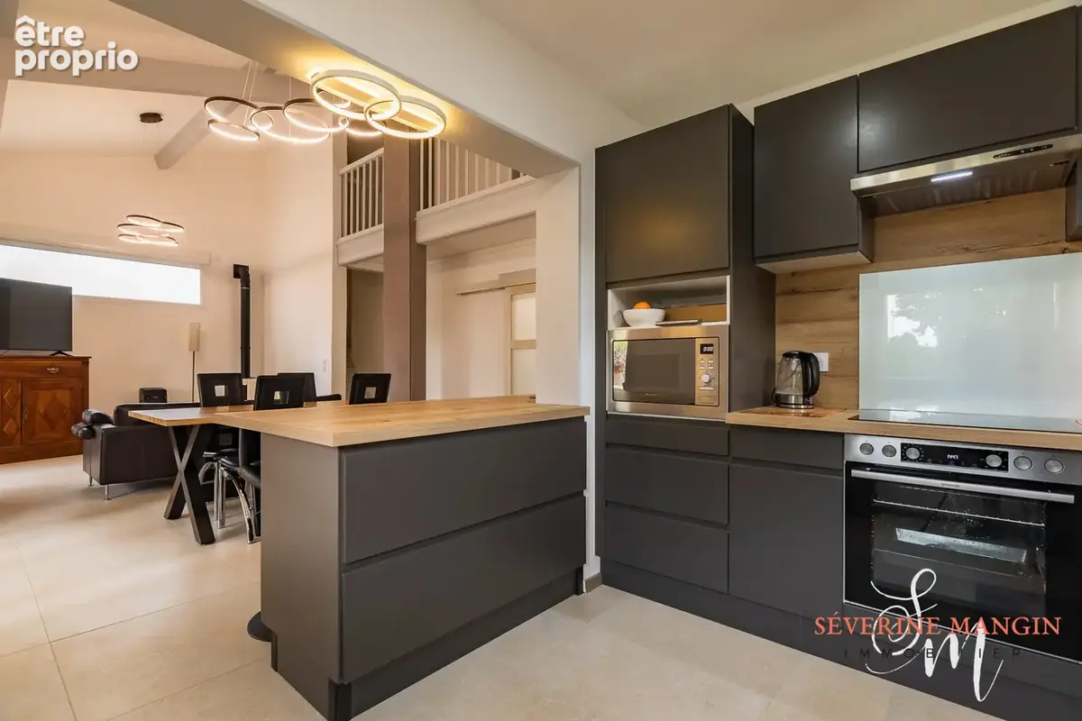 Maison 138 m² à Romans-Sur-Isere  - photo 9