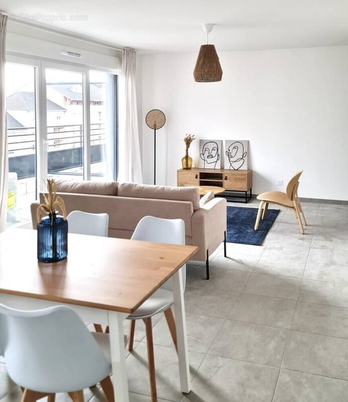 Appartement à AMBILLY