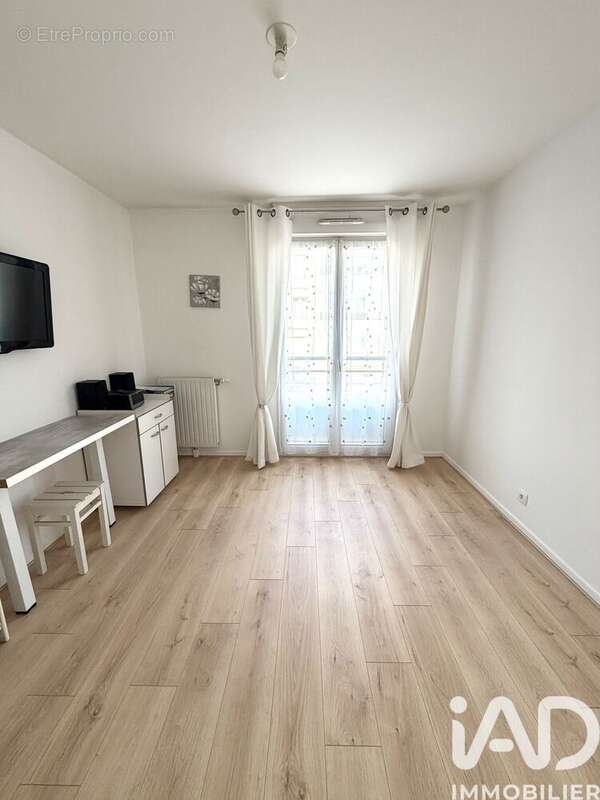 Photo 9 - Appartement à BRIE-COMTE-ROBERT