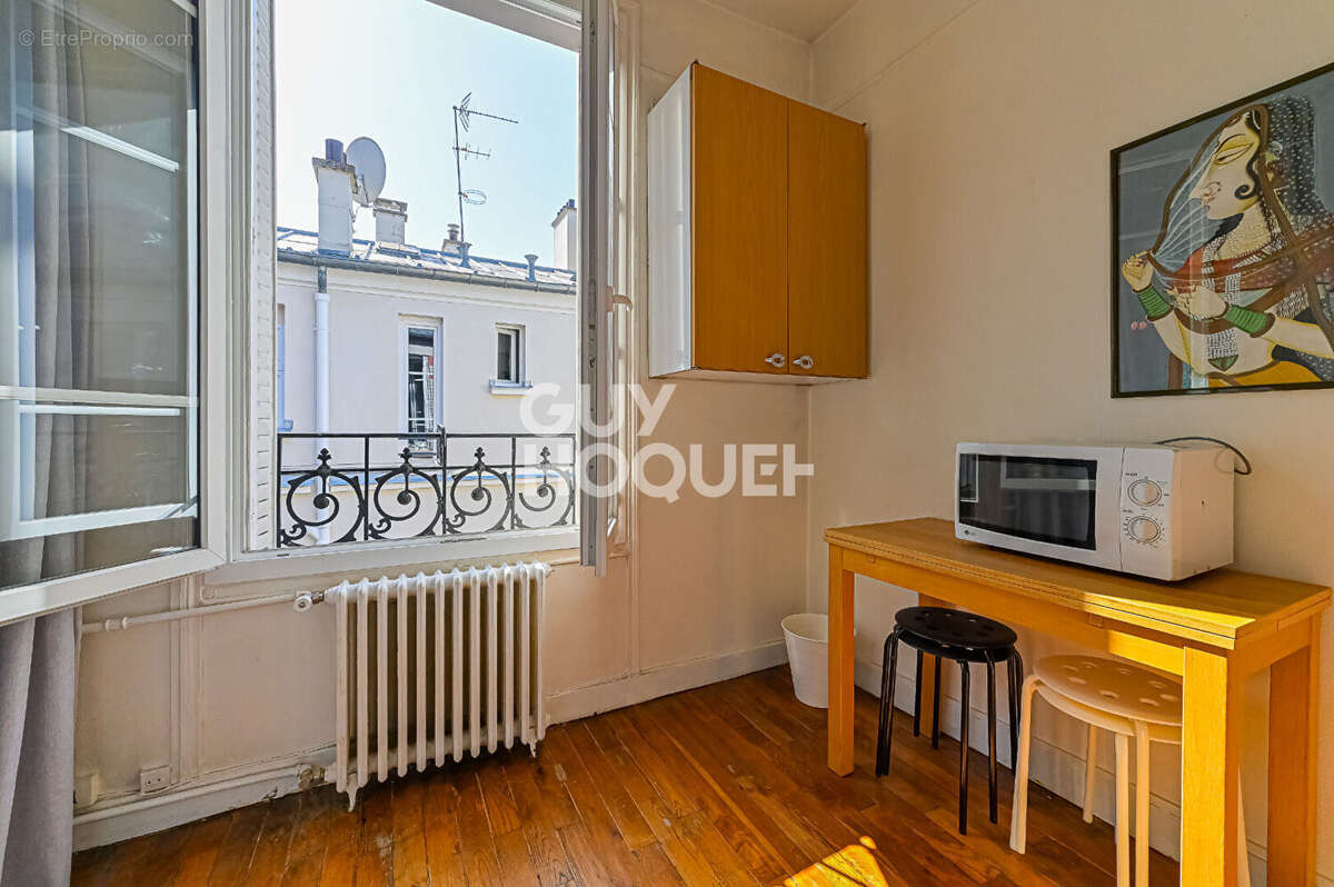 Appartement à PARIS-17E