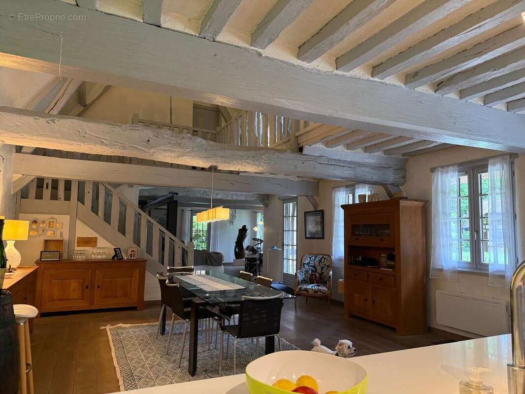 Maison 230 m² à Saint-Martin-Aux-Arbres  - photo 9