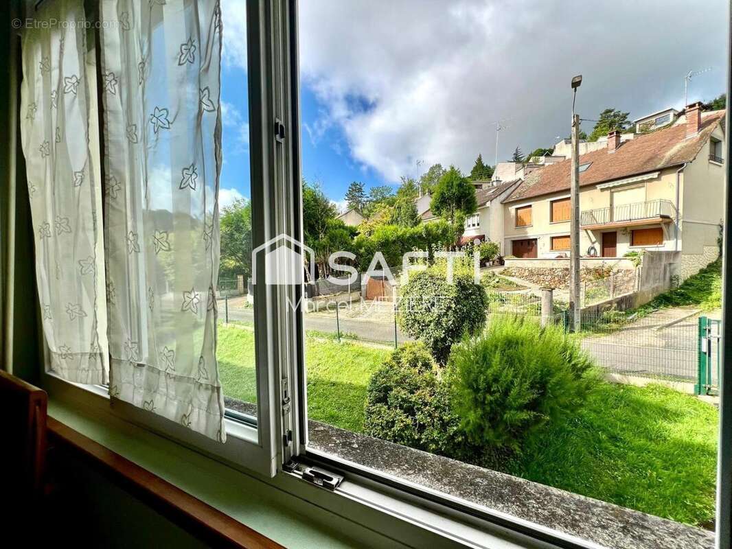 Appartement 89 m² à Paron  - photo 3
