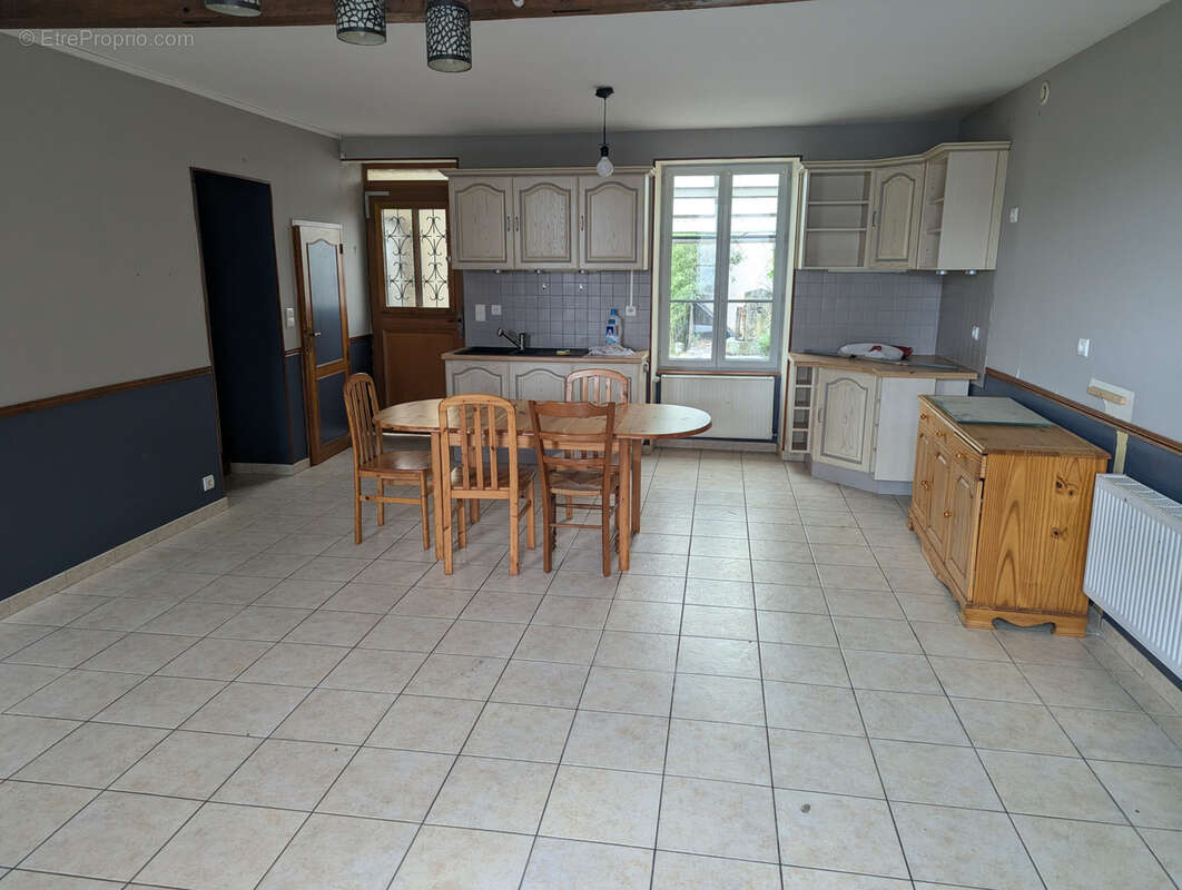 Maison à CHASSIGNOLLES