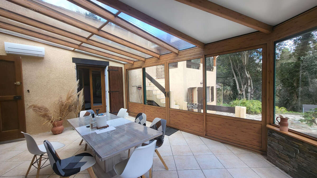 Maison à TOMINO