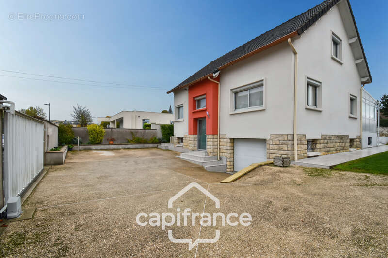 Maison à DAMMARTIN-EN-GOELE