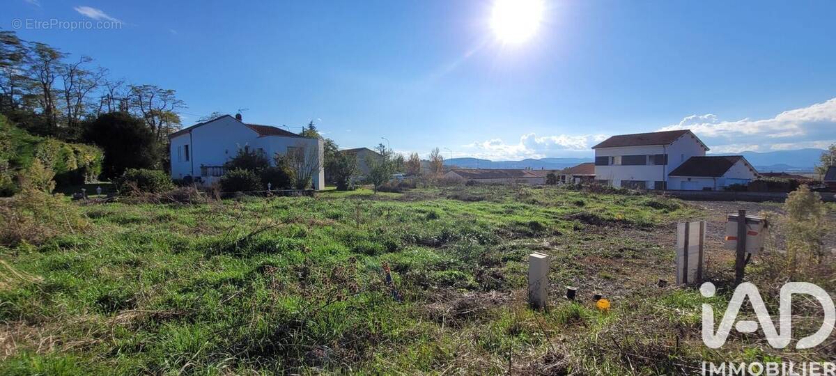 Photo 1 - Terrain à PONT-DU-CHATEAU