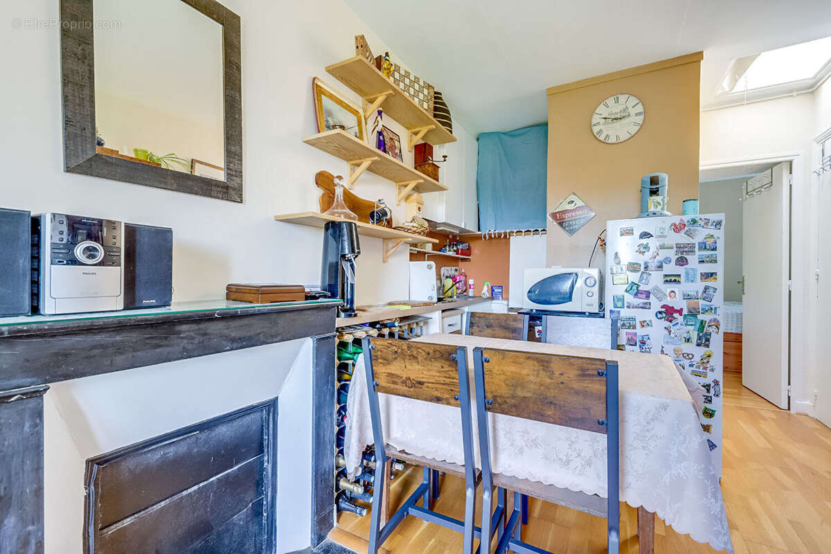 Appartement à PARIS-17E