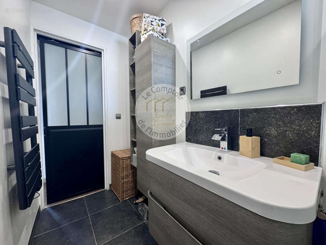 Appartement à MARSEILLE-9E