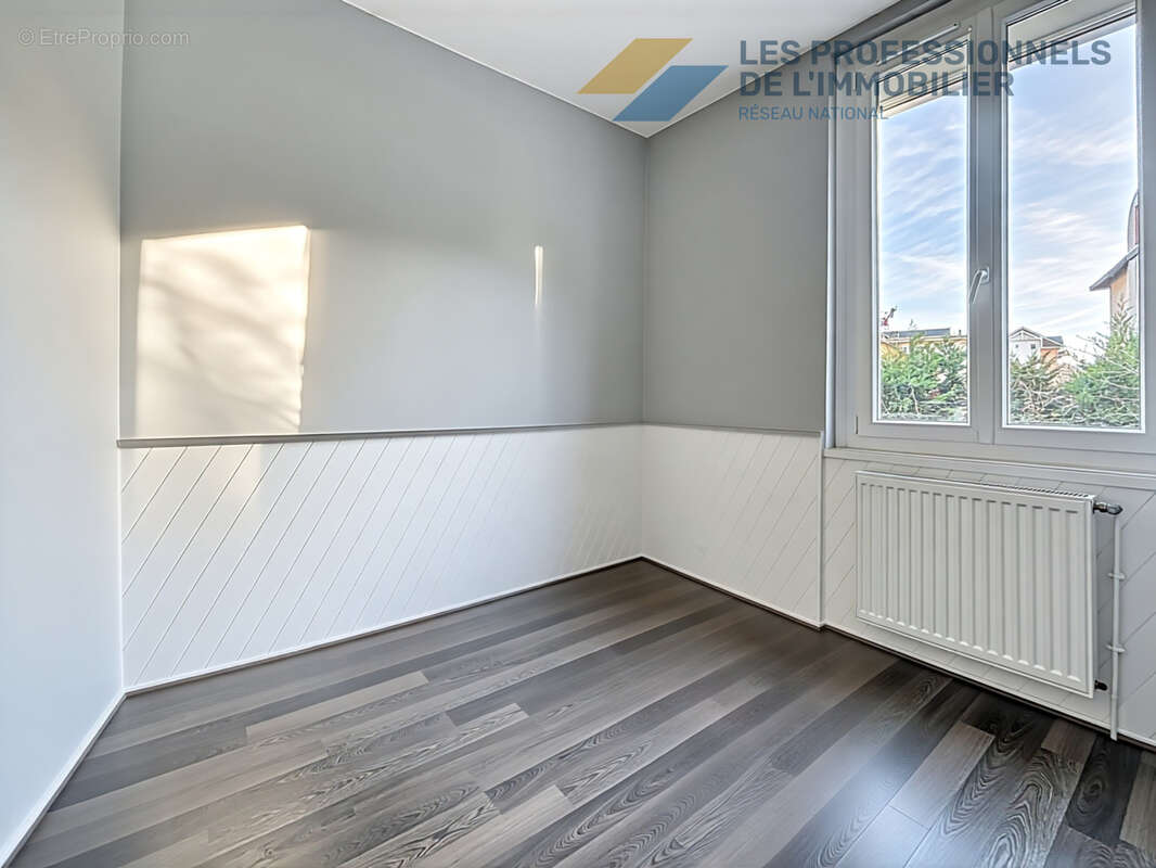 Appartement à CHALLES-LES-EAUX