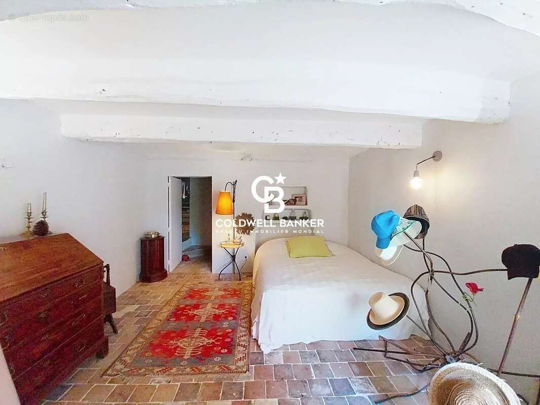 Maison à SAINT-ANTONIN-DU-VAR