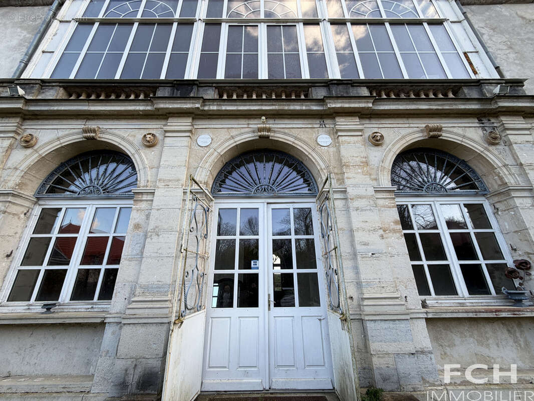 Demeure sur 2,5ha, 11 chambres 7 salles d'eau - photo 3