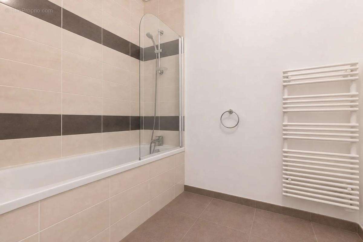 Appartement à SAINT-SEBASTIEN-SUR-LOIRE
