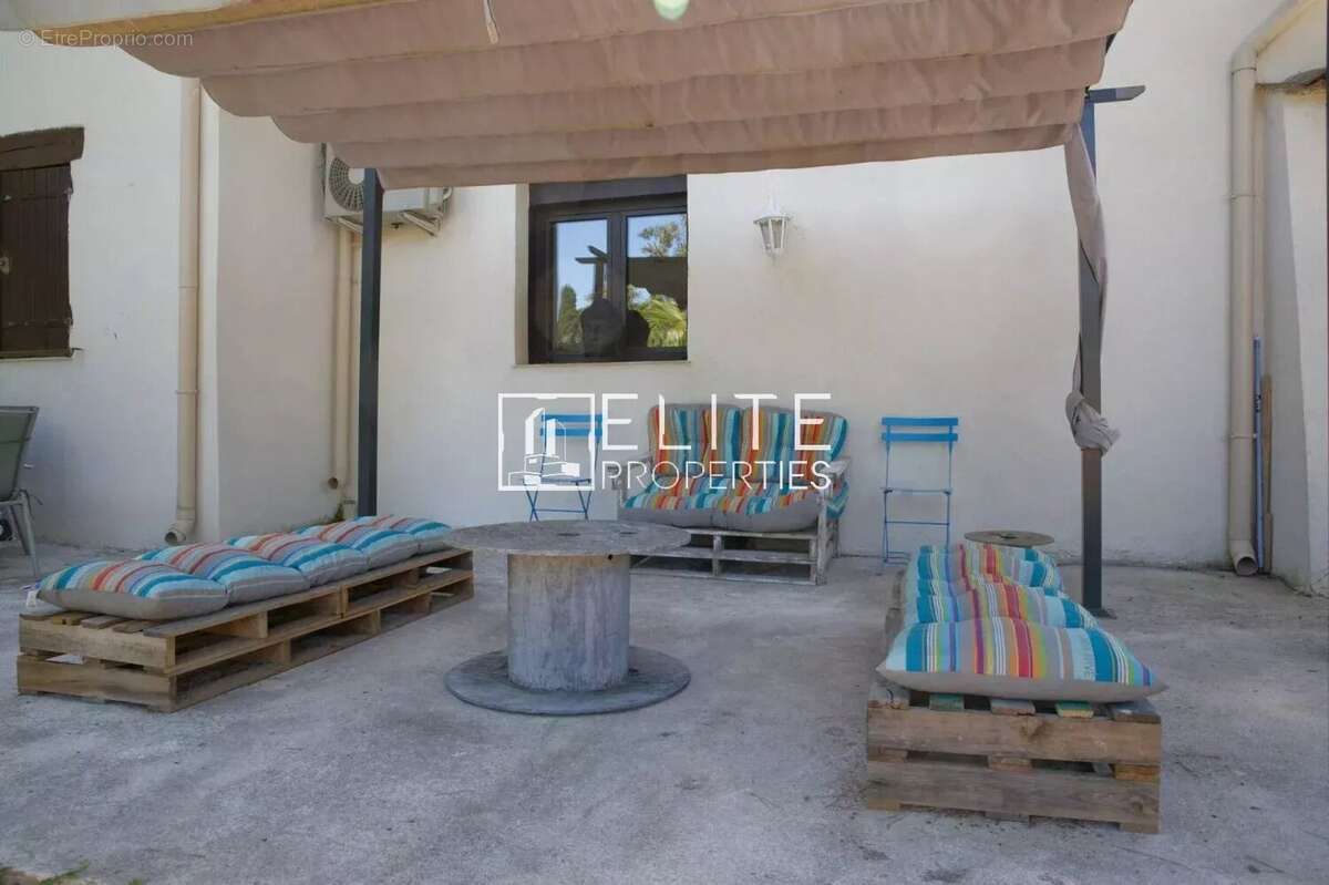 Maison à MOUANS-SARTOUX