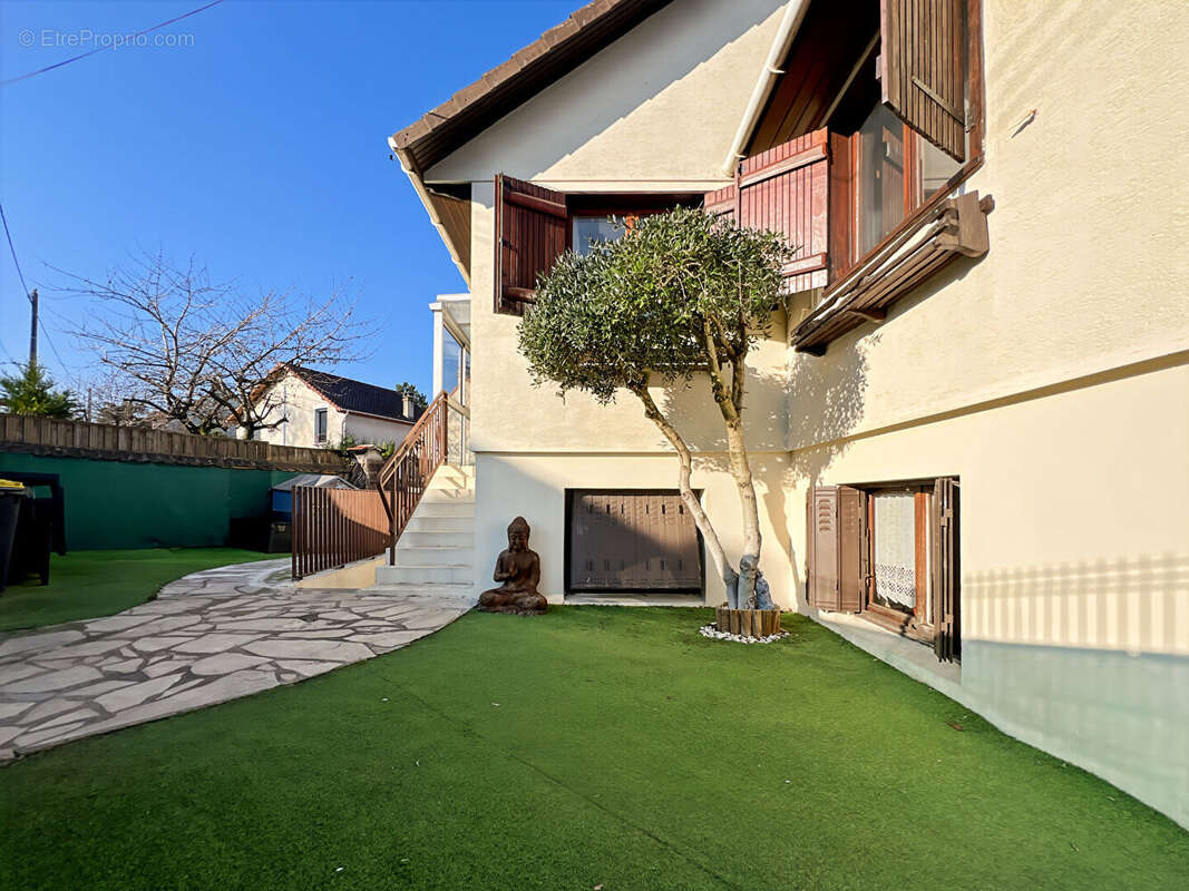 Maison à SAINT-OUEN-L'AUMONE