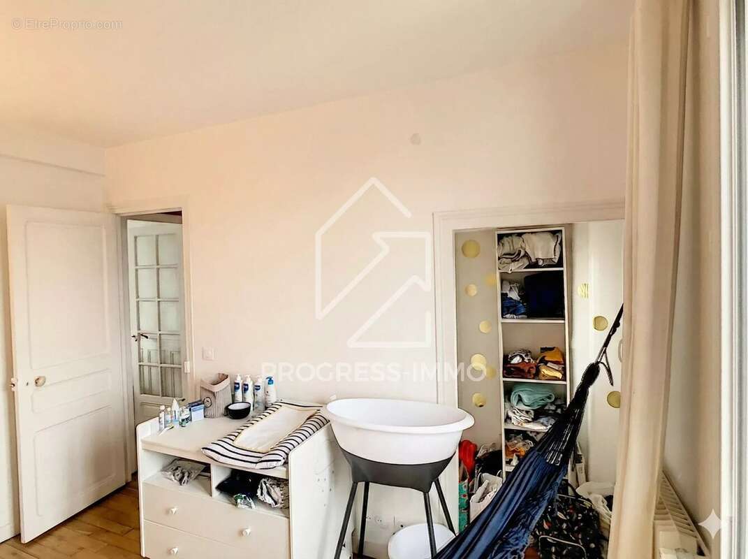 Appartement à THIAIS