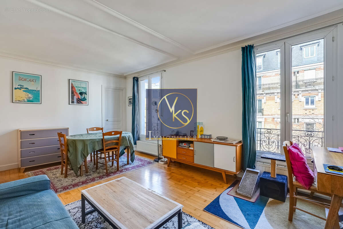 Appartement à PARIS-20E
