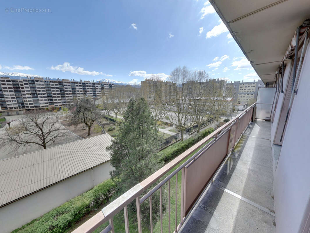 Appartement à ECHIROLLES