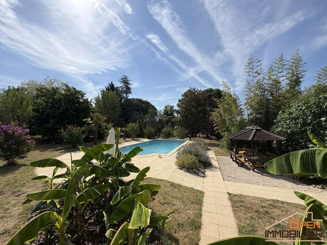 Maison 185 m² à Gourdon  - photo 29