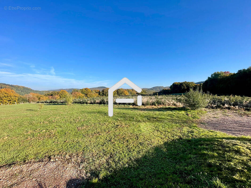 Maison à DUN-LES-PLACES