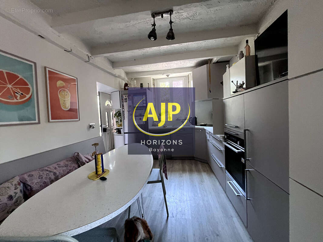 BAYONNE - Maison T7 avec jardin et garage - photo 6