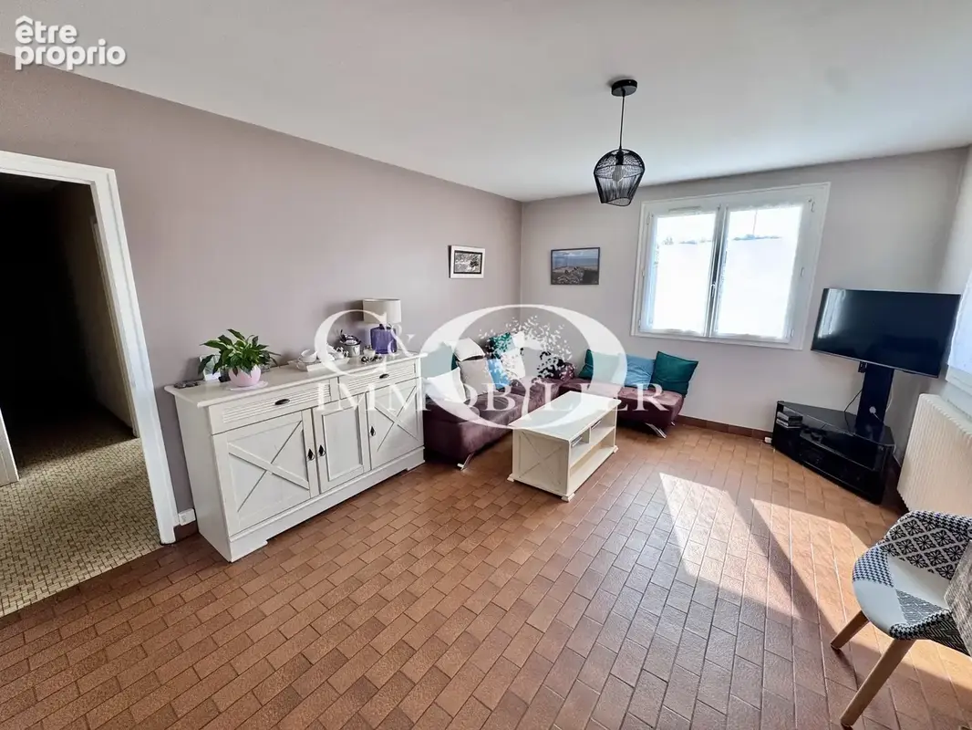 Maison de bourg avec 3 chambres et sous-sol - photo 2