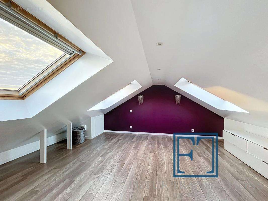 Appartement à MONTIGNY-LE-BRETONNEUX