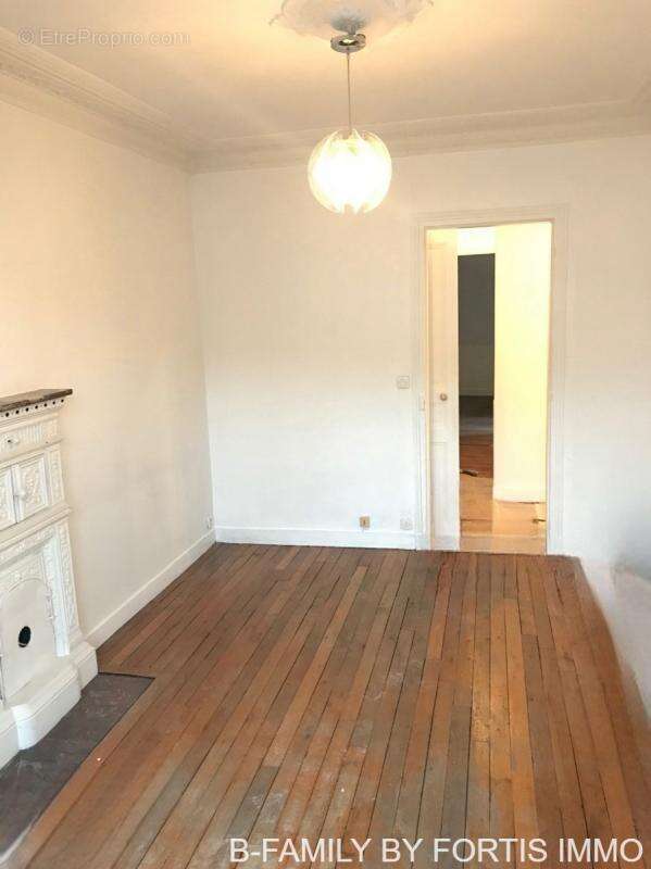 Appartement à PARIS-15E