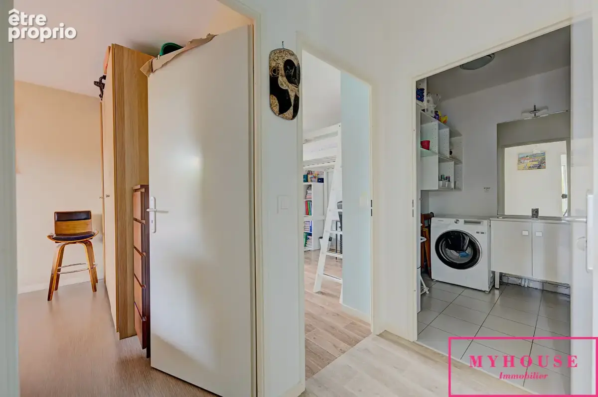 Appartement 5 pièces de 100 m2 avec terrasse et jardin de 70 m2 - photo 10
