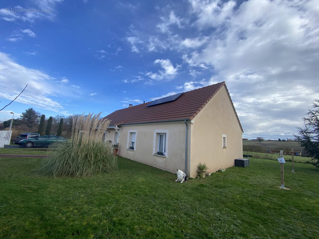 Maison à SAULZAIS-LE-POTIER