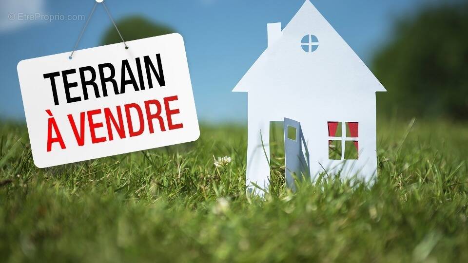 Terrain à LES VENTES