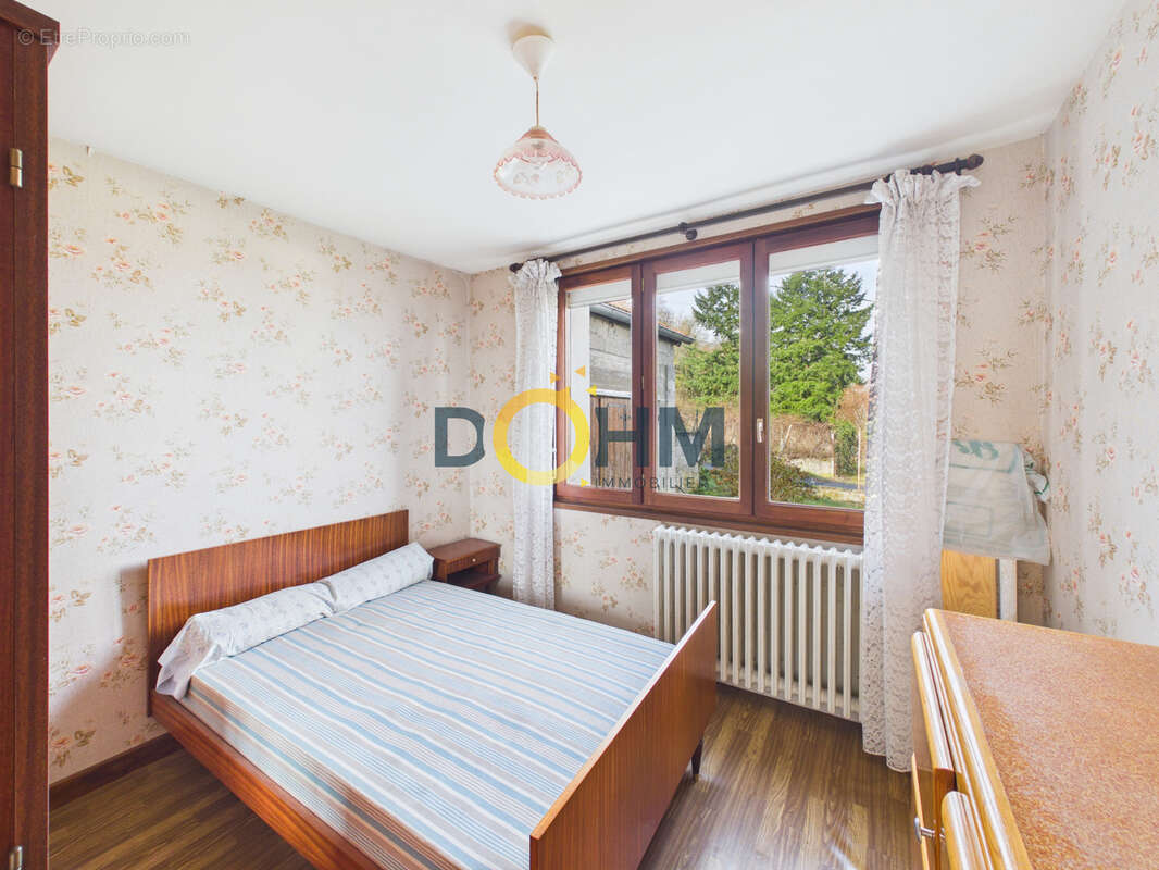 Maison de 73 m2 avec nombreuses annexes et 4698 m2 de terrain - photo 10