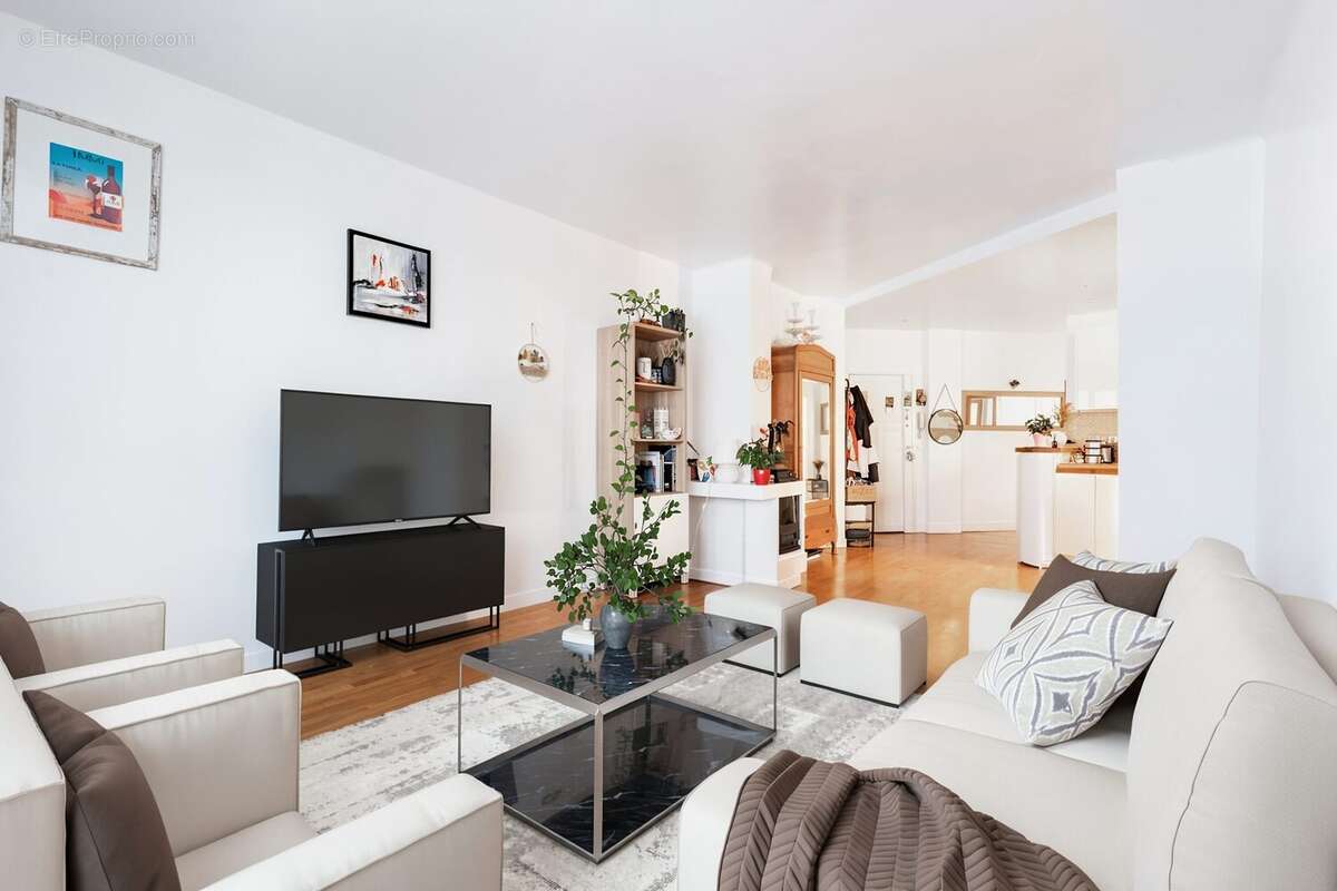 Appartement à LA GARENNE-COLOMBES