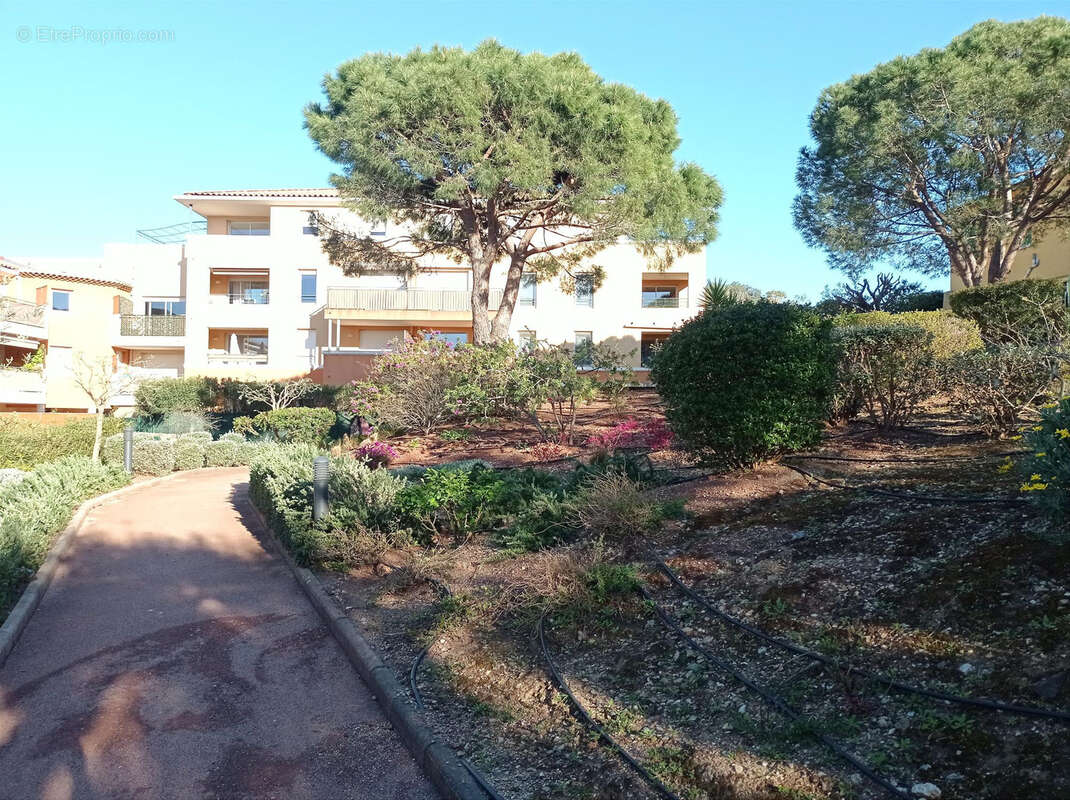 Appartement à SIX-FOURS-LES-PLAGES