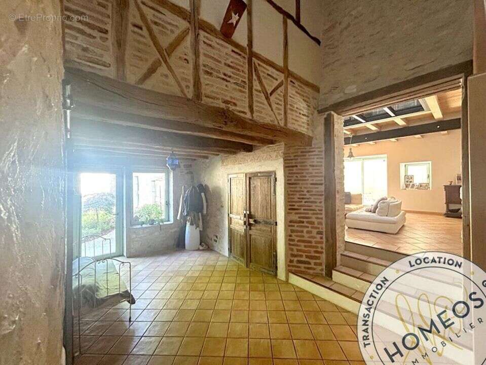 Maison à MEILLONNAS