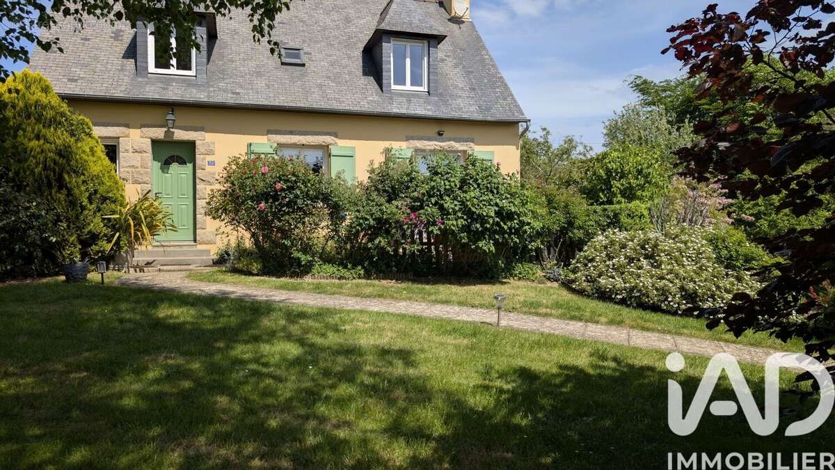 Maison 145 m² à Saint-Judoce  - photo 2