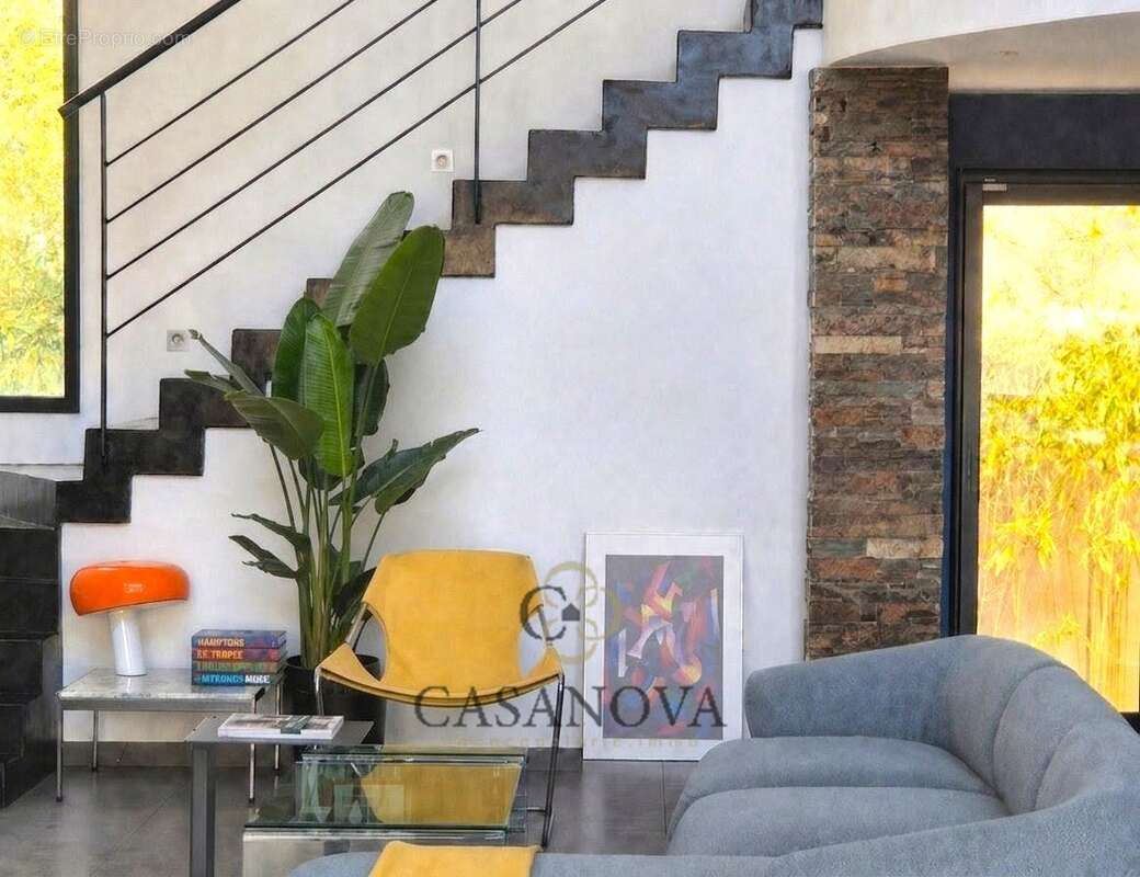 Maison à CASTRIES